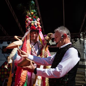 Izjemen obisk zaznamoval 50. Dneve narodnih noš in oblačilne dediščine v Kamniku (Blaž T. Muc)  (25)